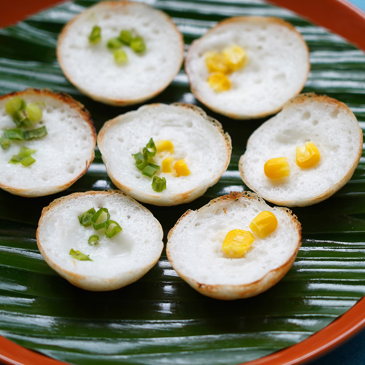 Kanom Krok: Kue Manis Gurih Khas Thailand yang Menggoda